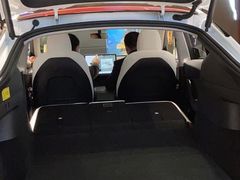 -TESLA 特斯拉(广州天环广场体验店)