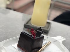 -UNI UNI(环亚凯瑟琳店)