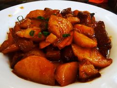 土豆烧肉-闻道食府烙饼卷带鱼(原车耳营店原大觉寺店)
