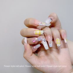 -花系美·美甲美睫精品店