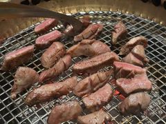 -铭牛烧肉·和牛海鲜自助(高新月牙湖店)