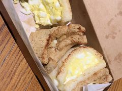 鸡蛋吞拿鱼三明治-星巴克(成都机场T2店)