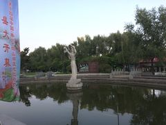-微山湖红荷湿地景区