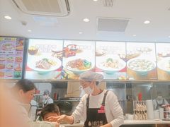 -小杨生煎(金山百联购物中心3楼店)