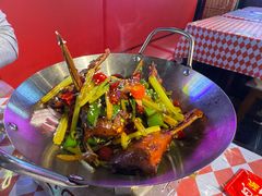 -霸气大叔干锅鸭头·龙虾烧烤·川菜·赛事直播(三里屯店)