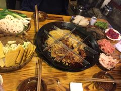 -岗上渣渣老火锅(两路口店)