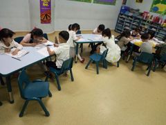 -瑞思少儿中心·少儿英语素养启蒙(勒泰直营校区)
