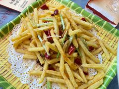 -肥肥虾庄·金牌油焖大虾(东湖欢乐谷店)