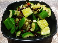 凉拌黄瓜-巴厘龙虾·榜首油焖大虾(音乐学院·沿江酒馆店)