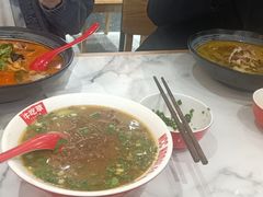 -牛吃草牛肉面(甬港南路店)