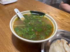 -黄阿姨锅贴大王(万航渡路店)