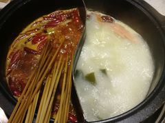 鸳鸯锅-蜀都小君肝串串香火锅(龙华旗舰店)
