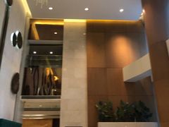 -上海浦东假日酒店