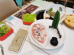 -洪氏嗨捞·广东猪肚鸡·椰子鸡火锅(西咸万象城店)