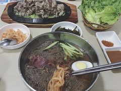 -拌来拌去石鍋拌飯(文鼎店)