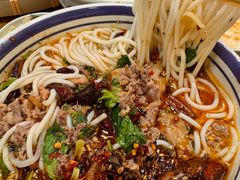 -云阿蛮云南生烫牛肉米线(奉贤路店)