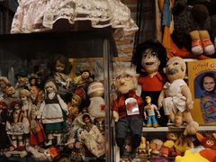 -席娜卡琳火车铁道夜市