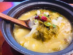 -周鱼小馆石锅酸菜鱼(活力汇店)