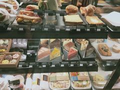 面包甜点陈列柜-星巴克(北京王府井店)
