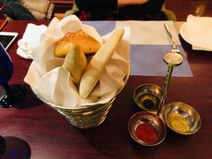 餐前面包-香格里拉鱼跃地中海西餐厅·牛排披萨