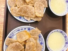 老北京炸灌肠-门框胡同百年卤煮(新街口店)