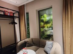 -万泊酒店(长沙五一广场国金中心店)