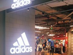 -adidas(正佳广场店)