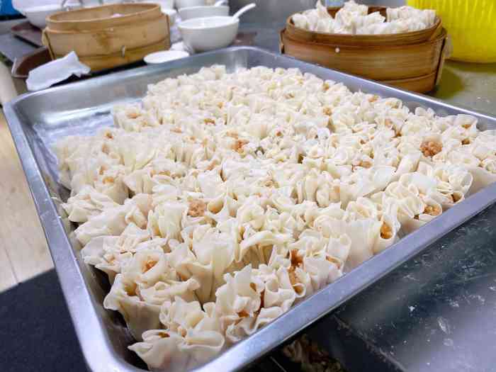 枫泾丁氏烧卖-"哈哈!老婆说这边好吃!所以特意饿着肚子驱.