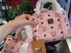 -广州周大福金融中心