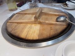 -鲁员外地锅鸡地锅鱼(古墩路店)