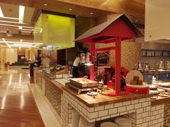 自助取餐区-湖景知味西餐厅•自助餐• 轻食(南京金茂威斯汀大酒店)