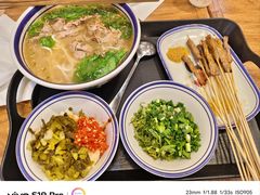 -云阿蛮云南生烫牛肉米线(奉贤路店)