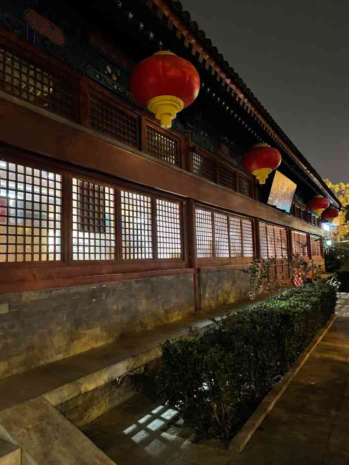 中国书店(雁翅楼店)-"下雨天,完全是因为微信上看到所谓中国书店.