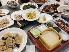 -侬佳蒸菜馆(听潮店)