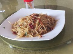 酸辣土豆丝-芽庄老成都川菜馆