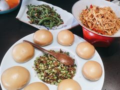 -川流不息·地道川菜·小龙虾(松东路店)