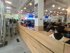 -同济大学本部学苑饮食广场