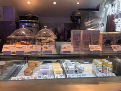 面包甜点陈列柜-喜茶(上海正大广场店)