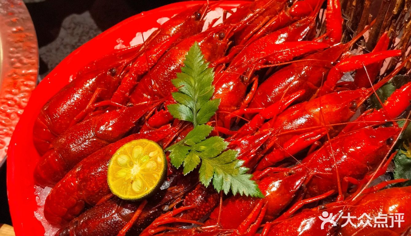 M+和牛、酒醉小龙虾、辛辣热卤、海鲜不限量