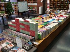 -外研书店(北京外国语大学西校区北外国际大厦店)