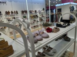 -孩子王童乐园(西安盛龙店)