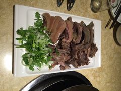 英子狗肉馆-英子补身汤(海兰路店)