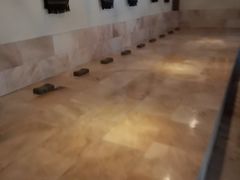 -泉城欧乐堡戏水湾艺术养生温泉