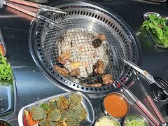 -马路牙子烧烤音乐酒馆(望京店)