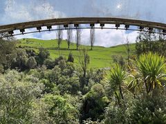 -怀托摩萤火虫洞