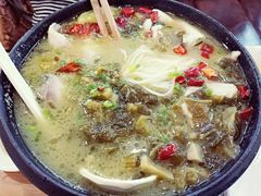 酸菜鱼米线-常鲜德乐购迎桂馒头店(麻巷公寓店)