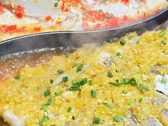 -阿瓦山寨·湘菜现炒·剁椒鱼头王(咸阳总店)