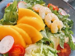 芒果牛油果大虾色拉-乐意坊Alla Torre意大利手工披萨(陆家嘴旗舰店)