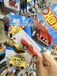 -卡通派潮品玩具折扣仓(青岛新城吾悦广场店)