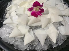-老牌坊云南鱼豆花火锅(哈西万达店)